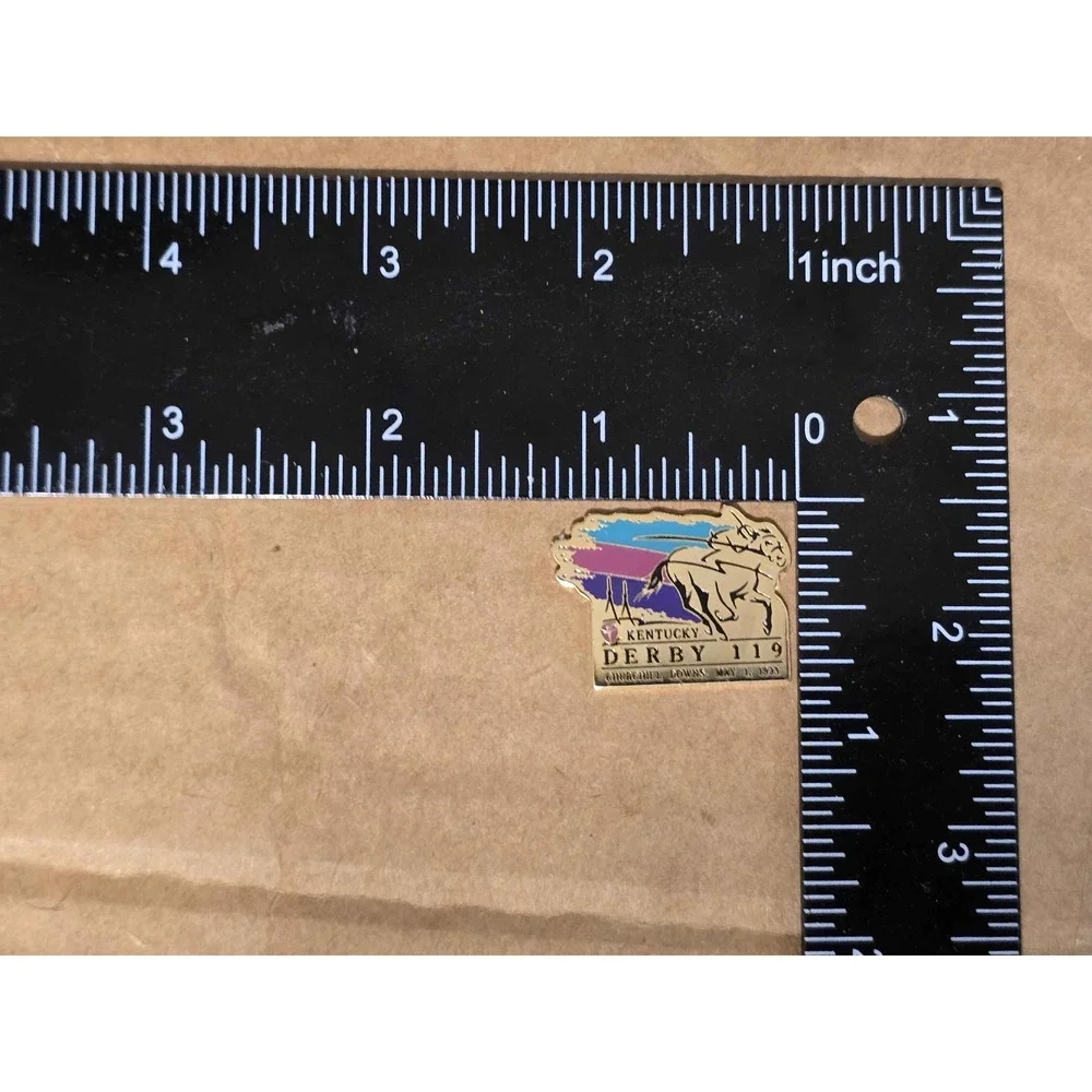 119th Kentucky Derby 1993 Churchill Downs Equestrian Lapel Vest Hat Pin G18